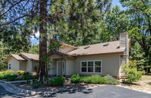 Bass Lake House | Bliss Too at Bass Lake