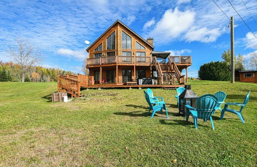 Wentworth-Nord Cabin | Blissful Bay Retreat