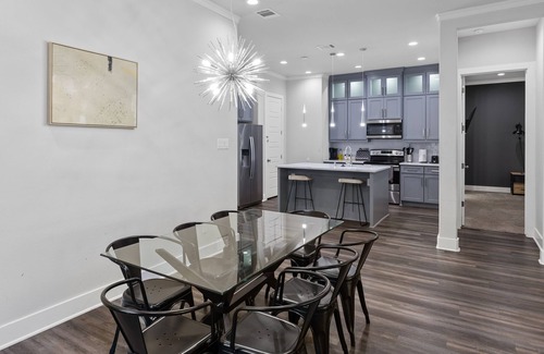 Cedar Crest House | Blissful Bungalow - 4 Miles to Downtown - Updated!