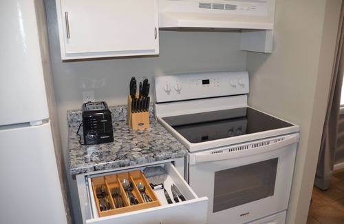 Enterprise Apartment | Blissful Bungalow- Near Ft. Novosel and shopping, Quiet, Fast WiFi