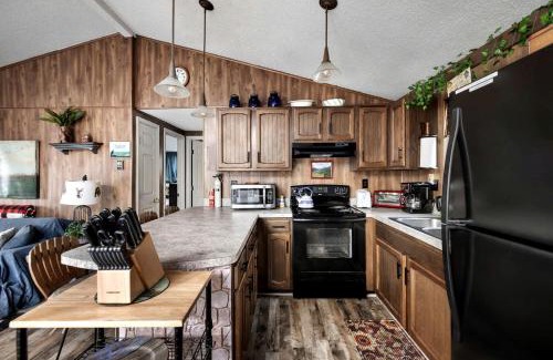 The Woods House | Blissful Zen Cabin Oasis near Cacapon River in West Virginia