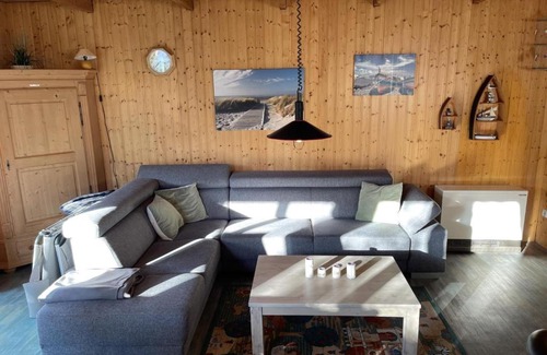 Damp House | Blockhaus Windrose