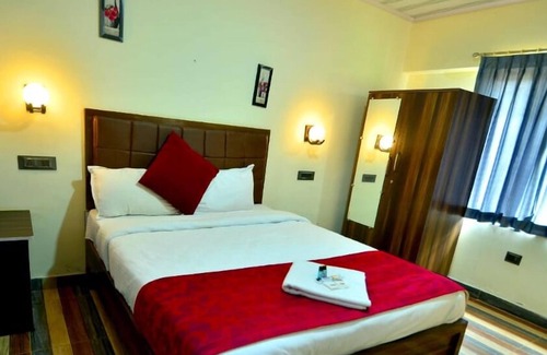 Ooty Hotel | Blossom Spring villa