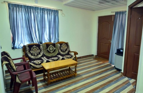 Ooty Hotel | Blossom Spring villa