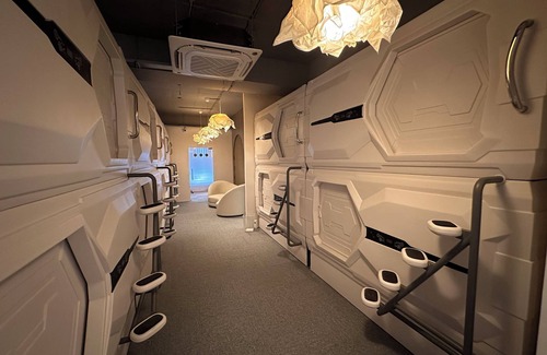 Brookefield Hotel | BLR Pods