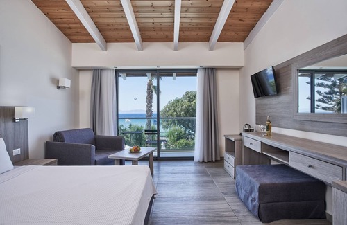 Petaloudes Hotel | Blue Bay Beach Resort