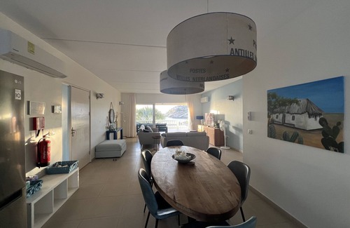 Sint Michiel Apartment | Blue Bay Blue Emerald The Ocean Beachfront Apartment On the 3rd Floor