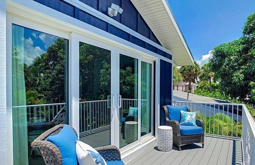 Anna Maria Villa | Blue Crush by AMI Locals