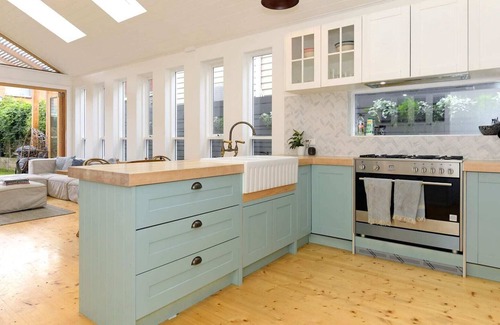 Footscray House | Blue Door - 3BR Unit in the heart of Footscray