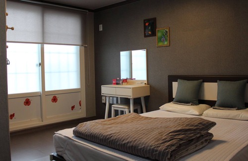 Sokcho House | Blue Door Hostel