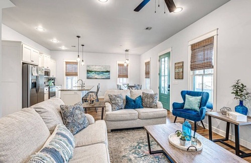 Eufaula House | Blue Fish on Firefly Park