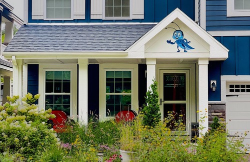 South Haven House | Blue Grasshopper – Spacious Luxury Retreat with Two Primary Suites