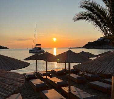 Kini Hotel | Blue Harmony Hotel