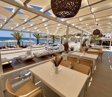 Kini Hotel | Blue Harmony Hotel