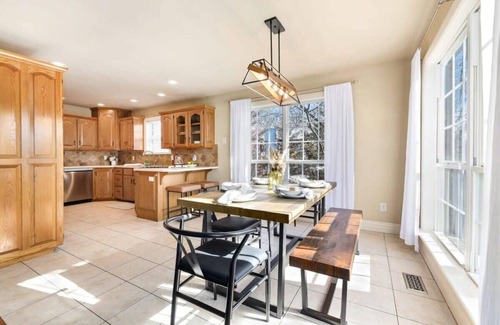 Lowell House | Blue Haven - Epic game room - Lake Views