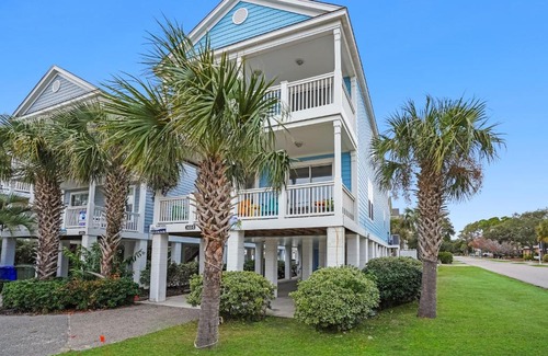 Surfside Beach House | Blue Hawaiian