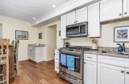 Northeast Virginia Beach Cottage | Blue Heaven - A Dog Friendly North End Beach Cottage - Private Walk to Beach!