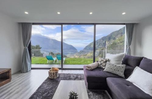 Sao Vicente Villa | Blue Horizon Luxury Villa