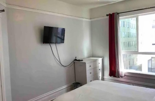 Theater District House | Blue Hotel