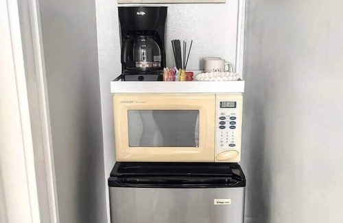 Downtown San Antonio Apartment | Blue House - Suite 2