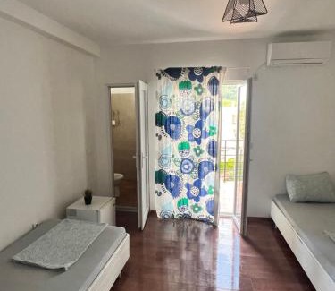 Sutomore House | Blue Maris