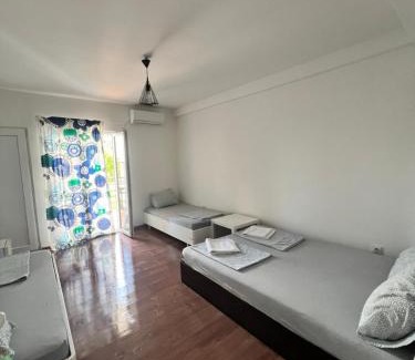Sutomore House | Blue Maris
