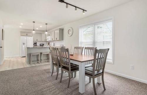 Chincoteague House | Blue Marlin - Pet friendly with Private Dock!