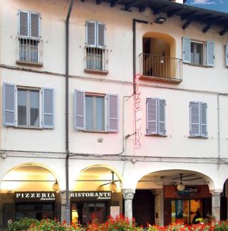 Pavia Apartment | Blue Mind