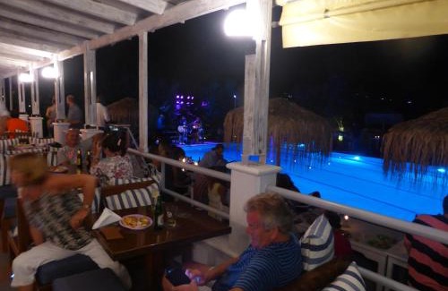 Tingaki Hotel | Blue Nest Hotel