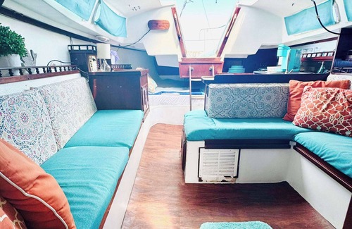 St. Augustine Boat Rental | Blue Oasis in Downtown St. Augustine ★