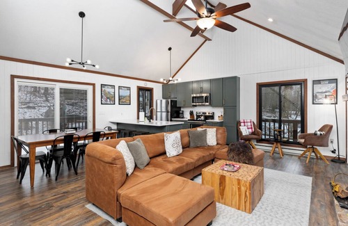 Nellysford Cabin | Blue Ridge Bliss 9BR/6BA: 2 Homes Across the Street from each other! Sleeps 24