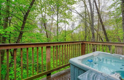 Logan House | Blue Rose Cabins - Treetops Cabin
