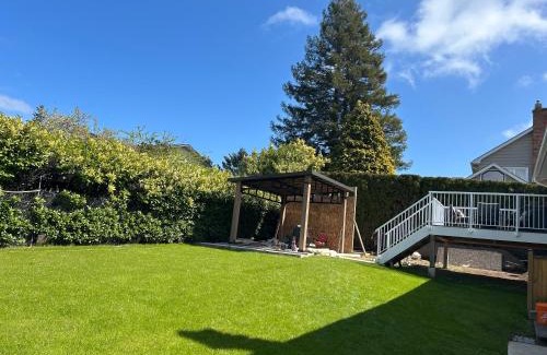 Gordon Head House | Blue Sea And Clear Sky B&B LICENCE NUMBER 18952