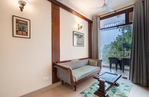 Hauz Khas Village Apartment | Blue Sky 1 Bedroom Apartment with a fort view