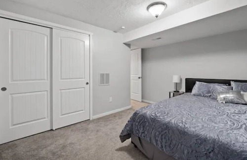 Pleasant Grove House | Blue Sky Oasis /Spacious & Cozy /Walkout Basement