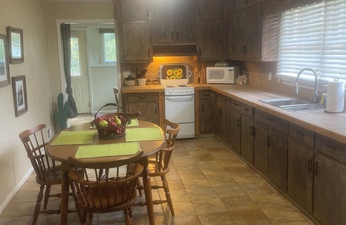 Tate House | Blue Sky Ranch, 1 acre, FAST WiFi in Alpharetta/Midway, Pets welcome w/fee100 ea