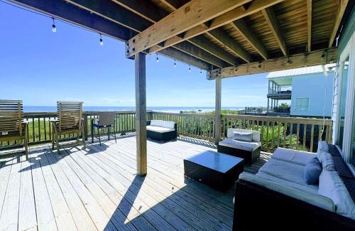 Freeport House | Blue Waves Beachside Calm Gulf Views for Miles