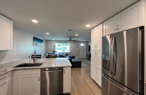 Naples Park Cottage | Blue Water Retreat @ Vanderbilt- steps to beaches/shopping/dining/entertainment!