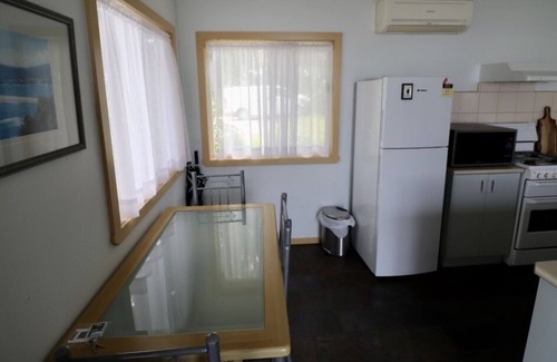 Mallacoota House | Blue Waters Cottages - Unit 1
