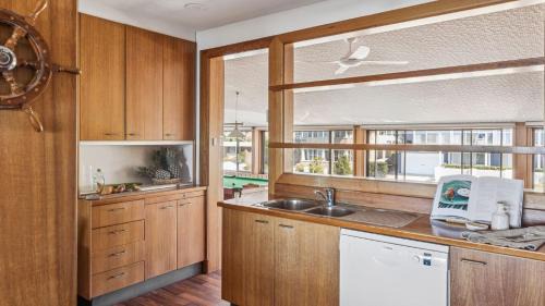 Yamba House | Blue Waters - Seaside Escape