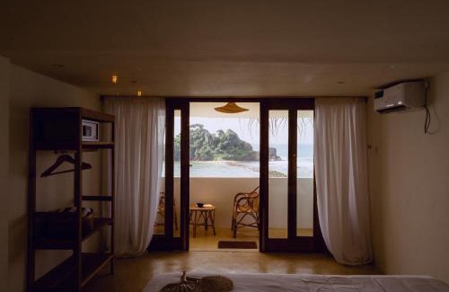 Midigama Hotel | Blue Waves Surf House - Beach Hotel