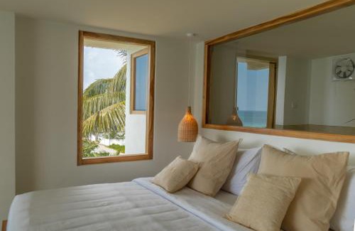 Midigama Hotel | Blue Waves Surf House - Beach Hotel