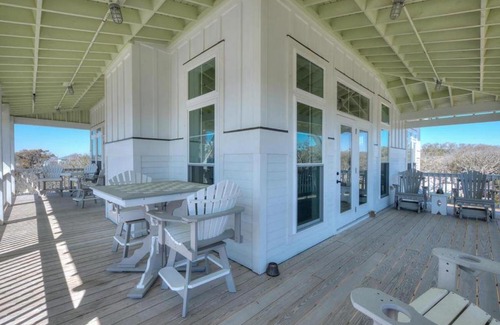 Yaupon Beach House | Blue Waves