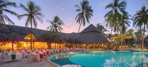 Kiwengwa Hotel | Bluebay Beach Resort & Spa