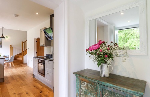 Mary Tavy Cottage | BLUEBELL COTTAGE, pet friendly, with a garden in Mary Tavy