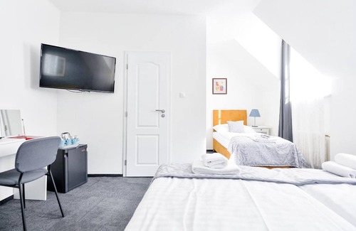 Old Town Hotel | BlueBell Hotel