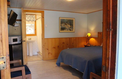 Long Lake Hotel | Blueberry Hill Motel