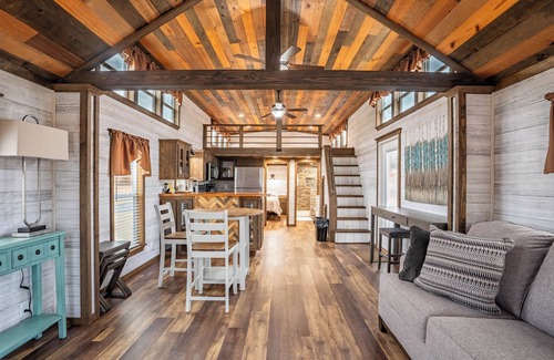 Alexander City House | Bluebird by Wind Creek