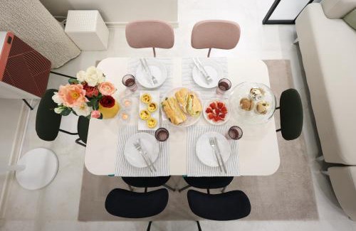 Samseon-dong Apartment | Bluebird Nest,서울 중심가에 위치,리모델링된 모던 하우스,무료주차,지하철6분,종로,인사동,청계천,명동