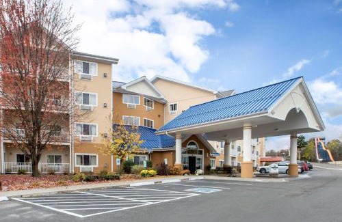 Lake Delton Hotel | Bluegreen Vacations Odyssey Dells Resort